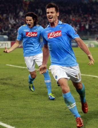 既寄托了足 既寄托了足