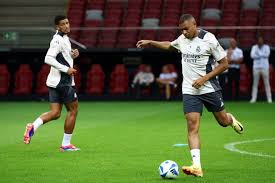 萧瑟的事迹 萧瑟的事迹